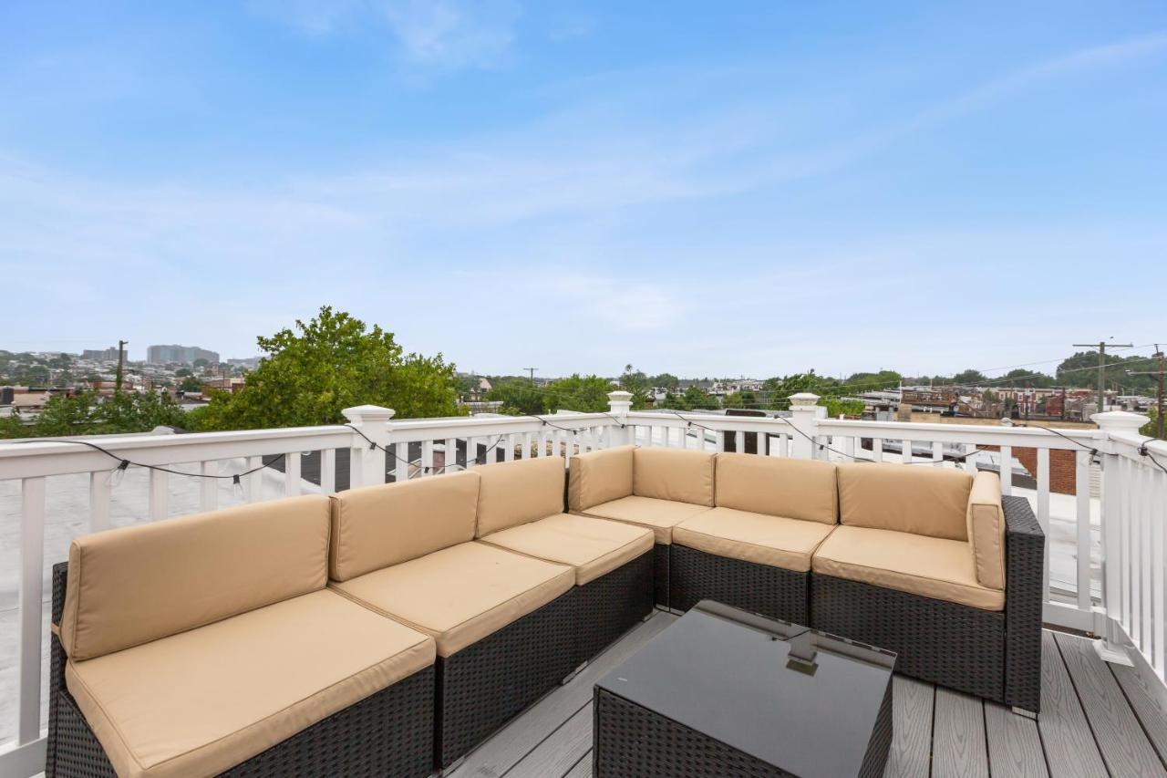 Pristine Townhouse With Rooftop Deck Near Canton! ボルティモア エクステリア 写真