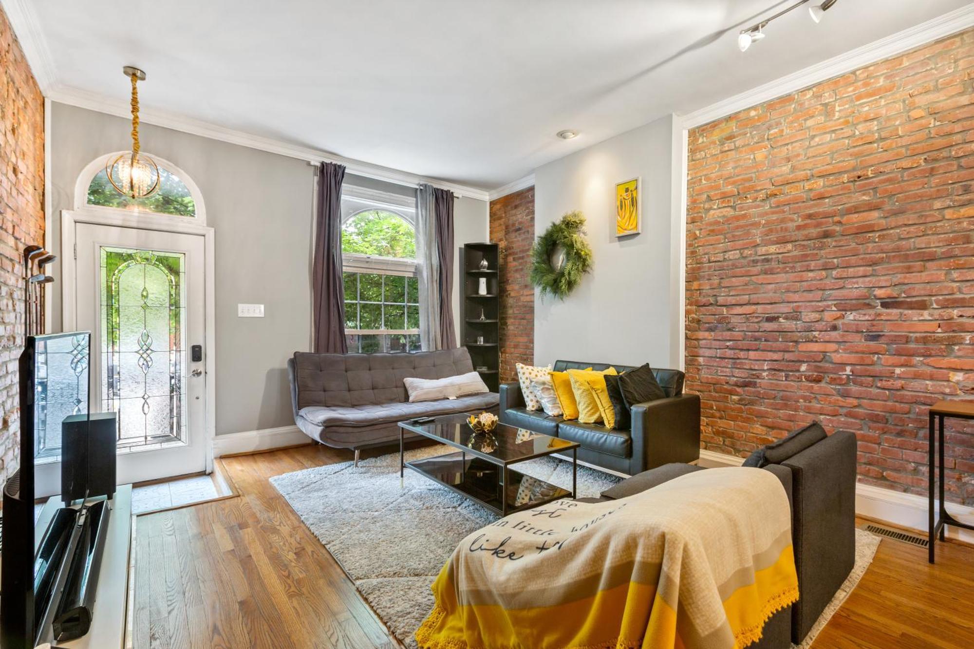 Pristine Townhouse With Rooftop Deck Near Canton! ボルティモア エクステリア 写真