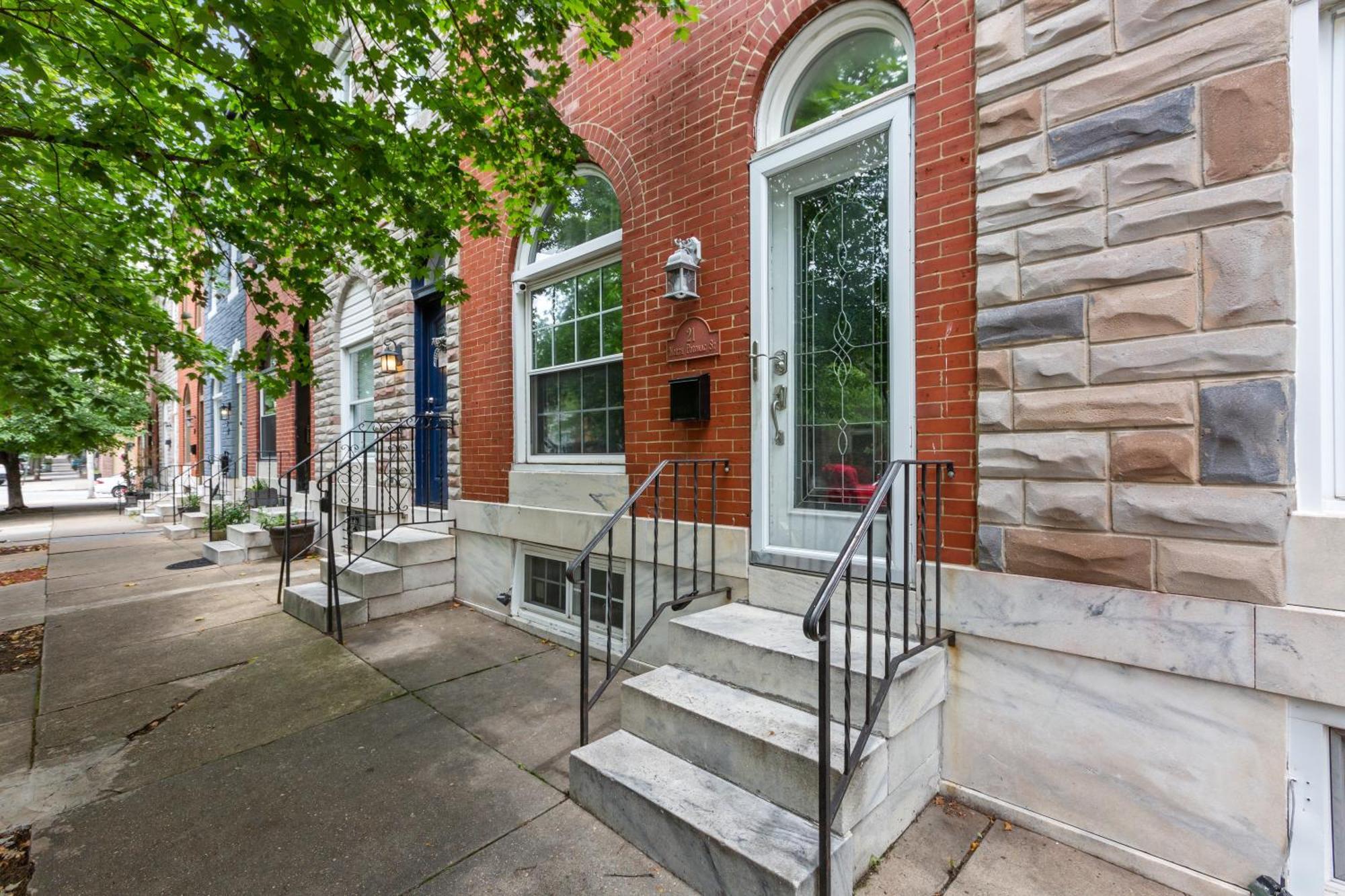 Pristine Townhouse With Rooftop Deck Near Canton! ボルティモア エクステリア 写真